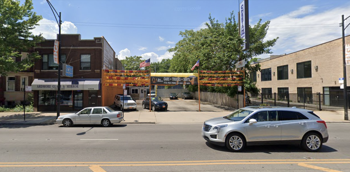 Transitoriented apartments proposed for used car lot on Broadway